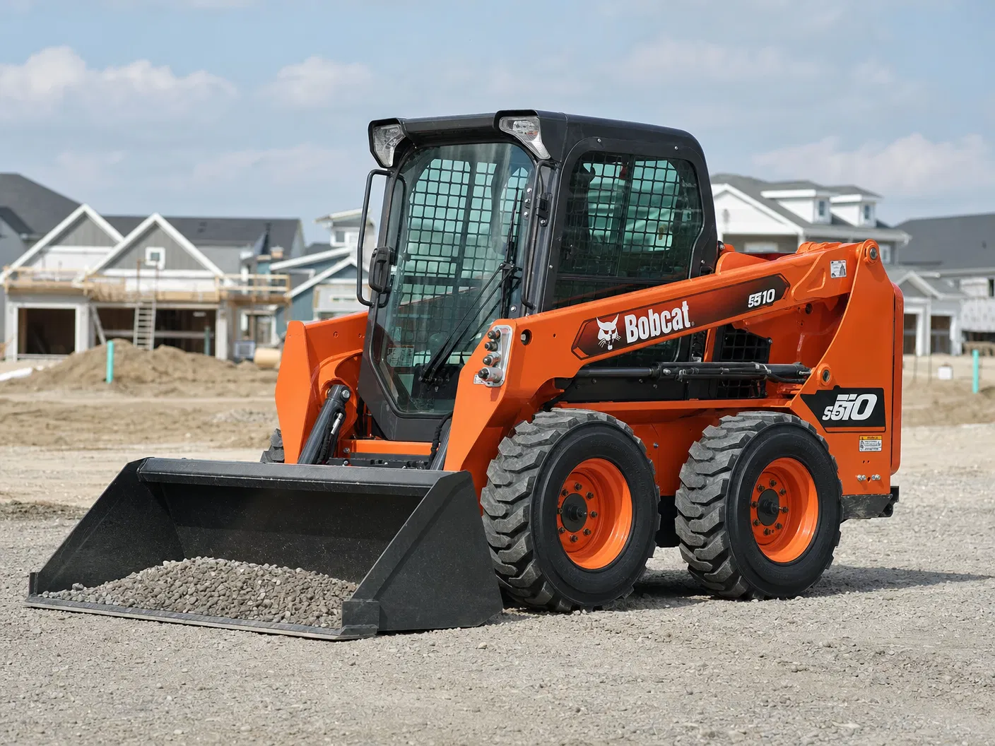 Mini carregadeira Bobcat S510 para obra residencial de porte médio